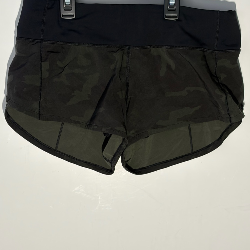 Lululemon Speed Shorts Camo Black Green Size 4 Running Athletic